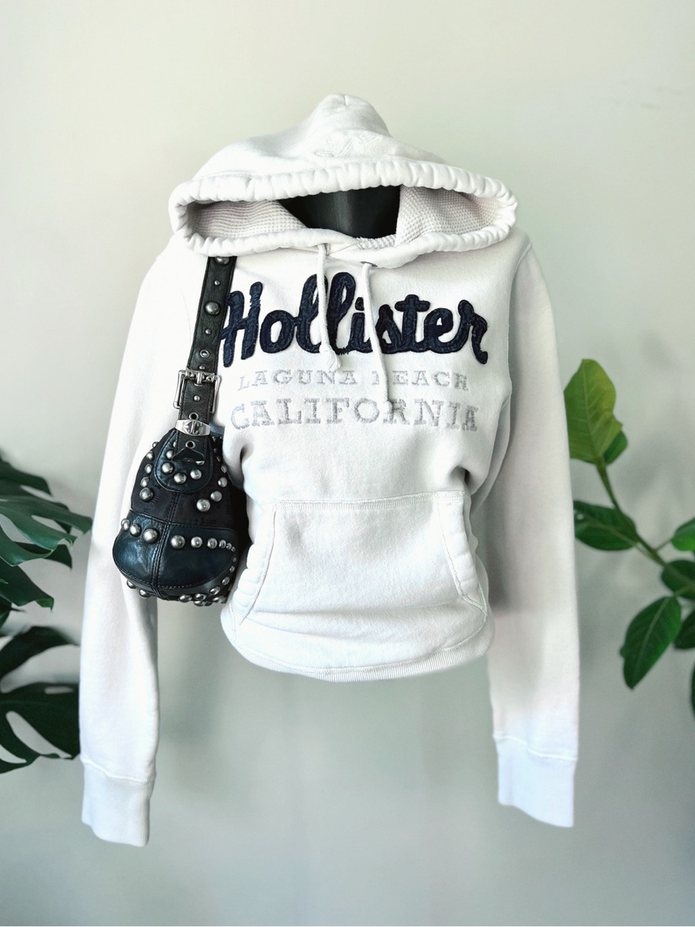 2007 Vintage Hollister | y2k Fitted Embroidered Pullover Graphic Hoodie